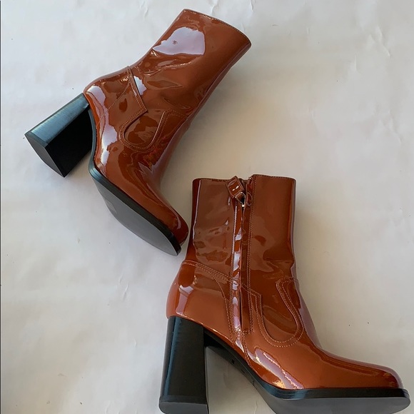 Marc Jacobs Patent Leather Platform Heels - Picture 3 of 3